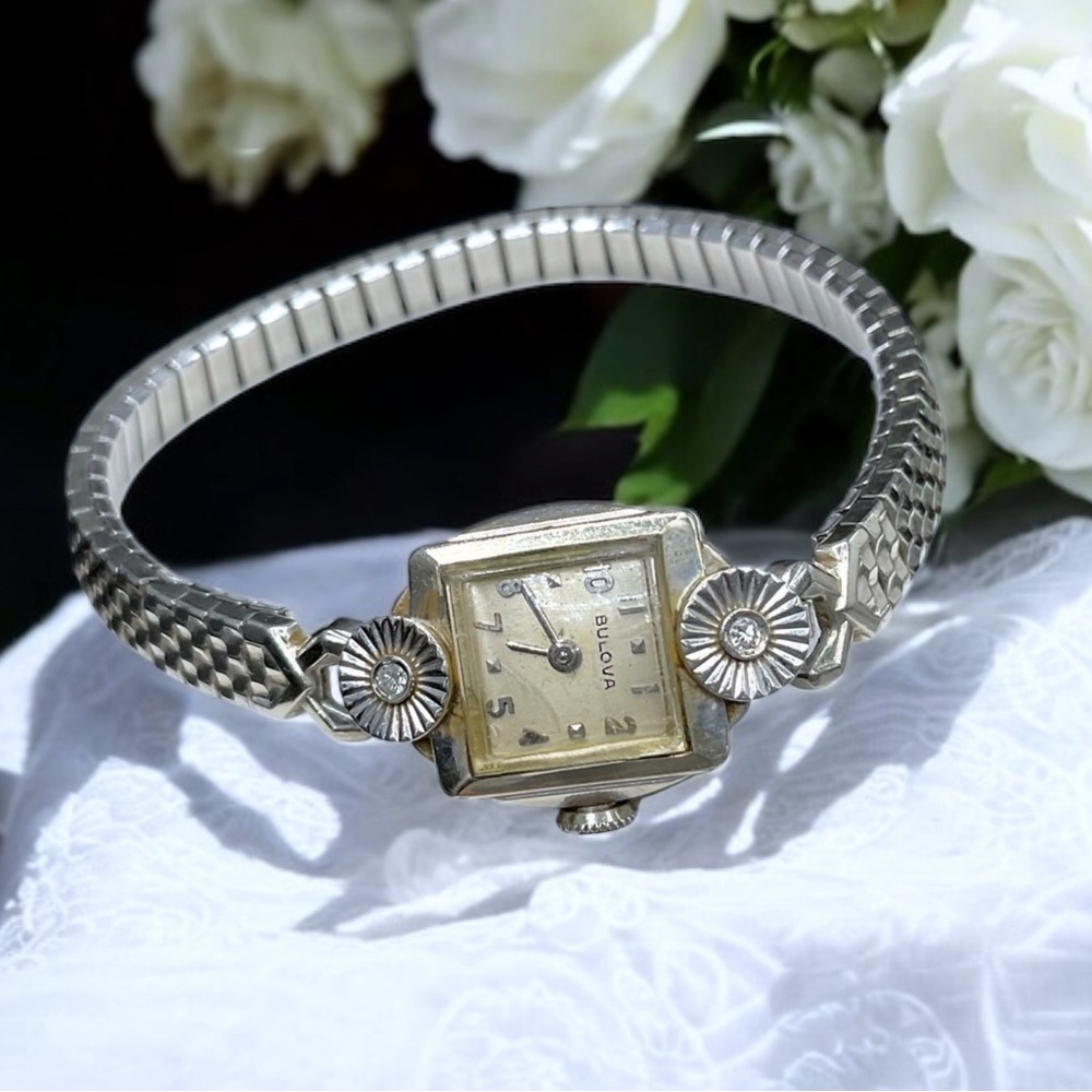 ❤️ WORKINGVintage Bulova Gold .25 CTW Genuine Diamond Watch - Picture 5 of 11